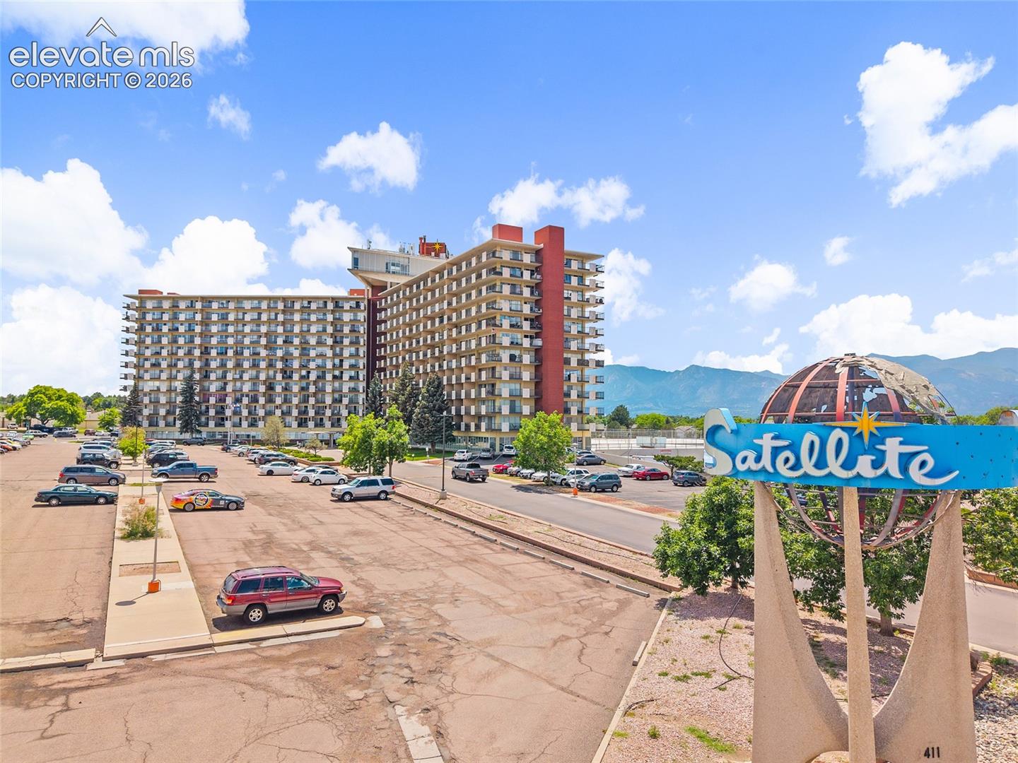 411 Lakewood Circle C1004