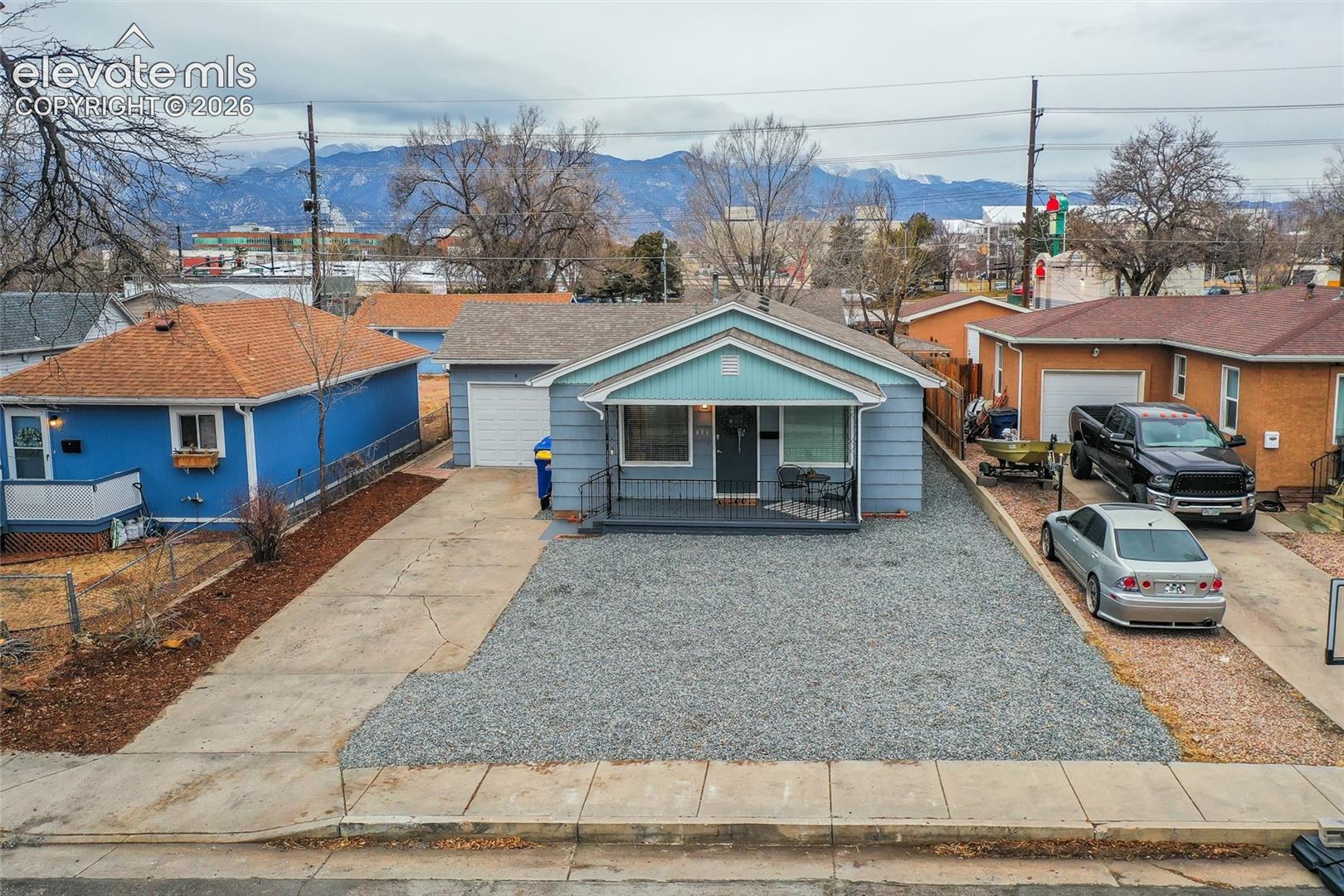 616 Bonfoy Avenue