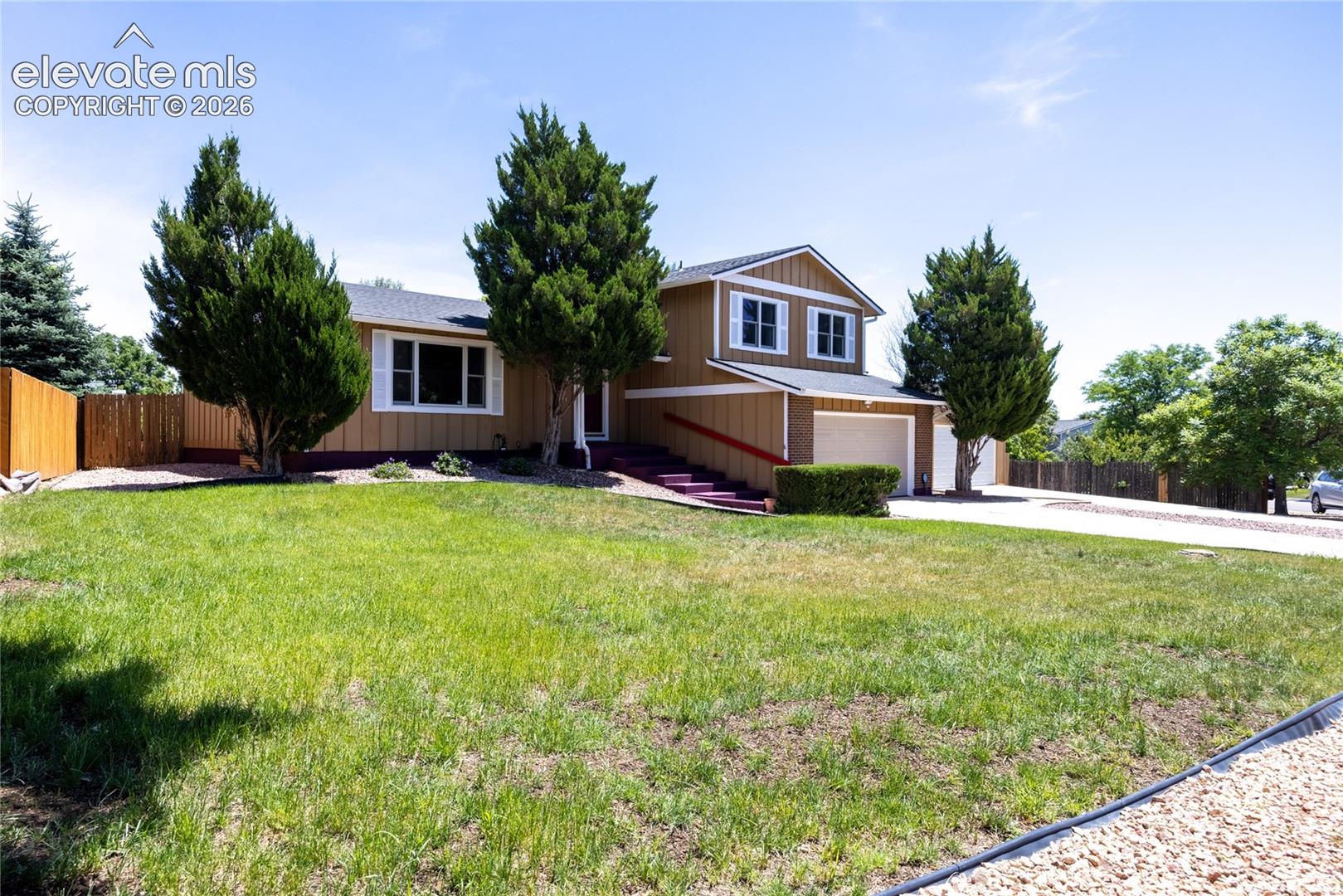 3433 Oak Creek Drive