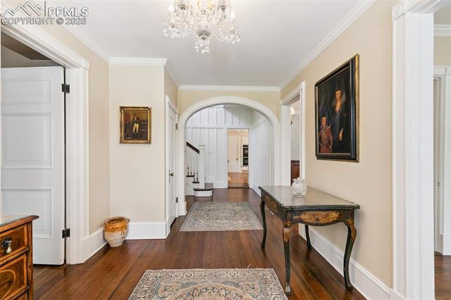 9 Broadmoor Avenue