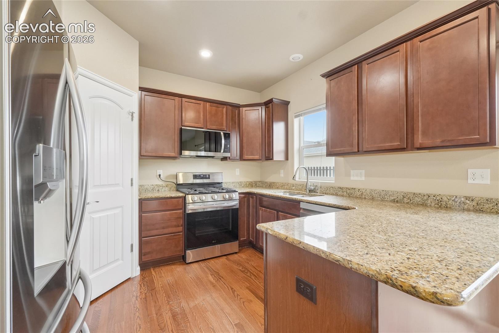 11528 Louvre Point