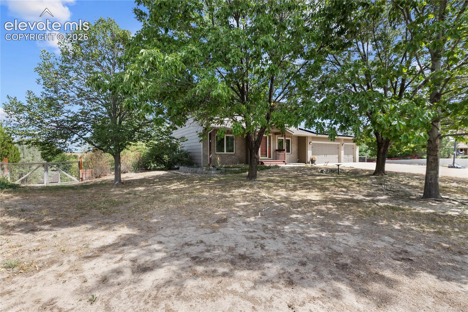3645 E Cresta Loma Circle