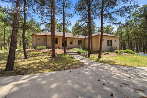 Photo of 3925 Wavy Oak Drive, Colorado Springs, CO 80908 (MLS # 4044905)