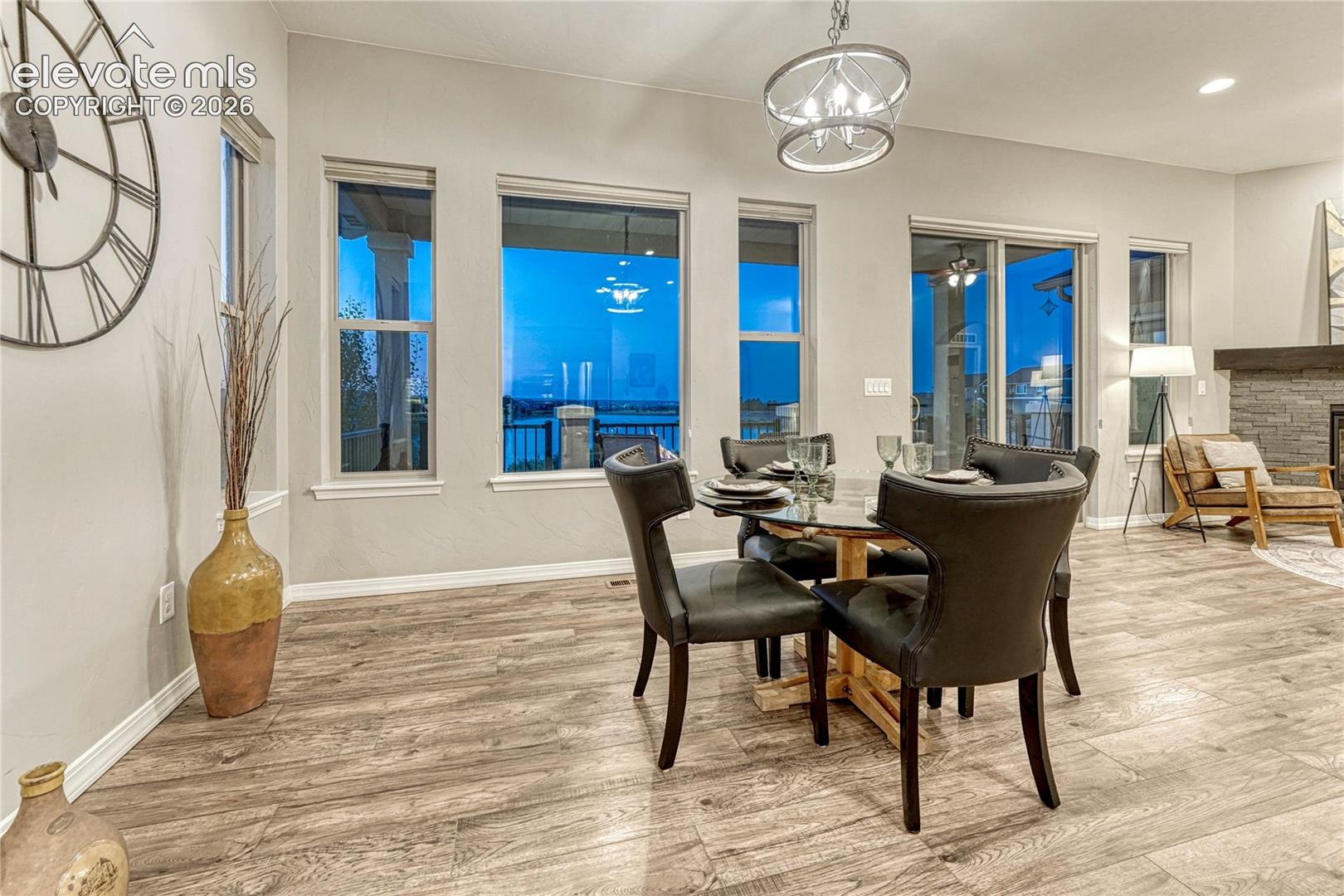 2543 Lakes Edge Drive