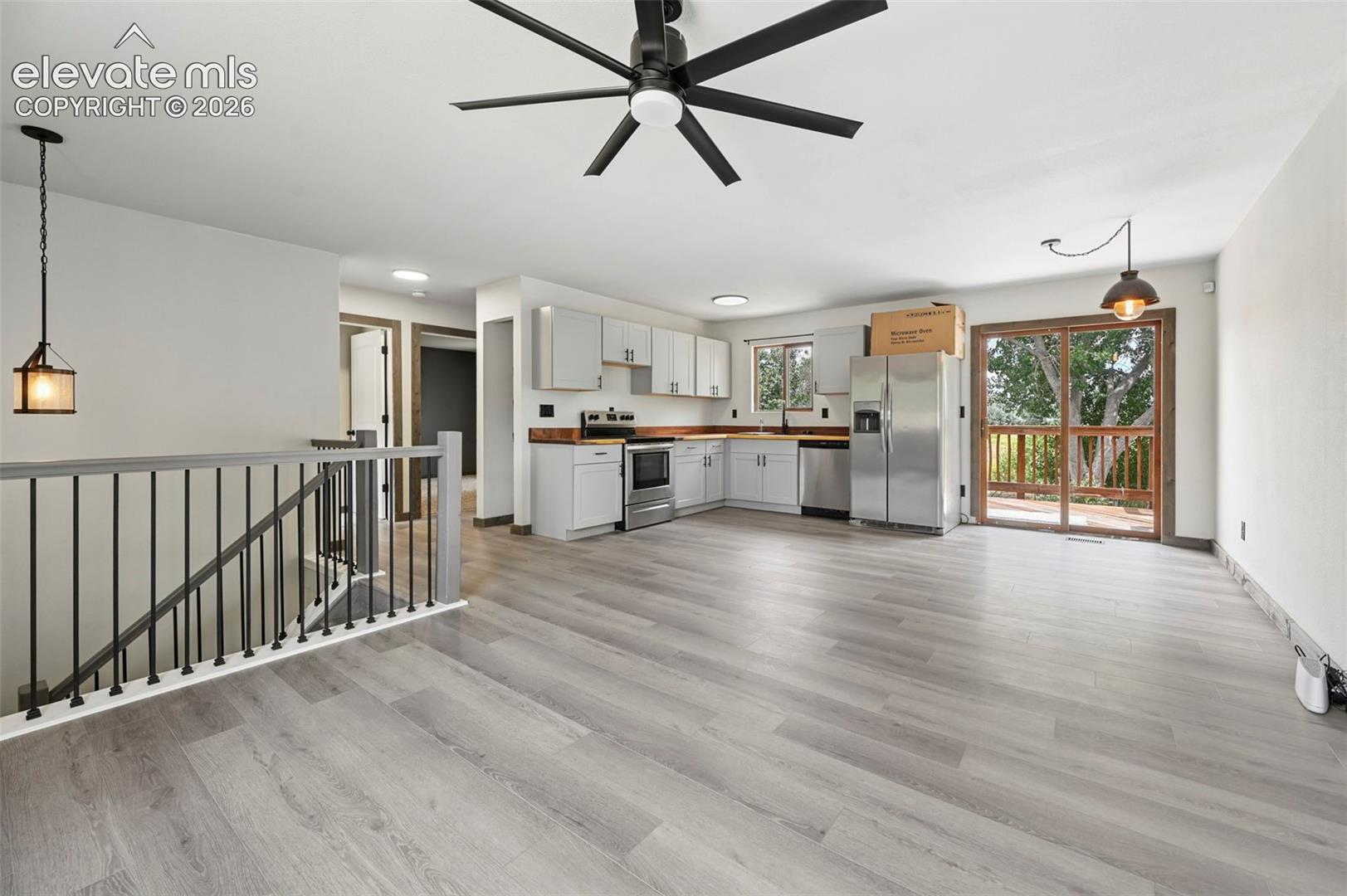 10905 Sunrise Road