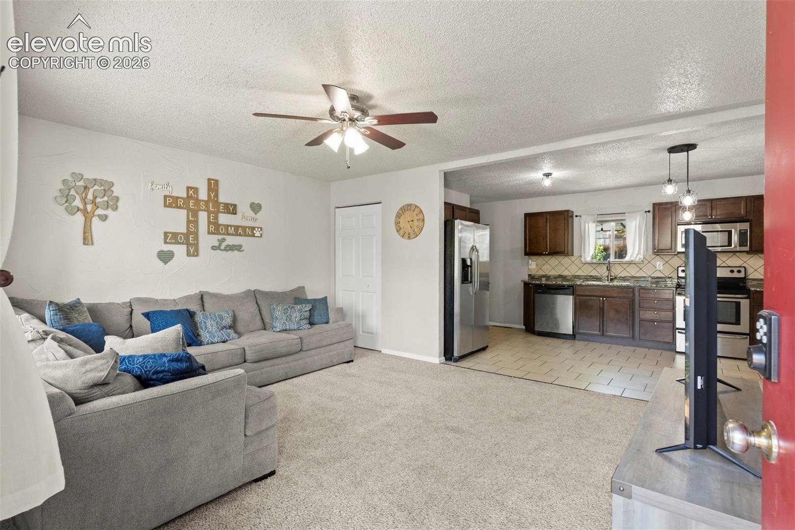 4625 sleepy hollow Circle