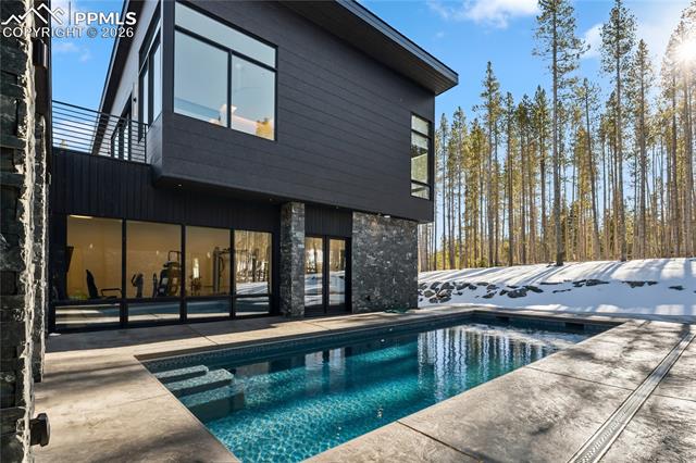 364 Gold King Way