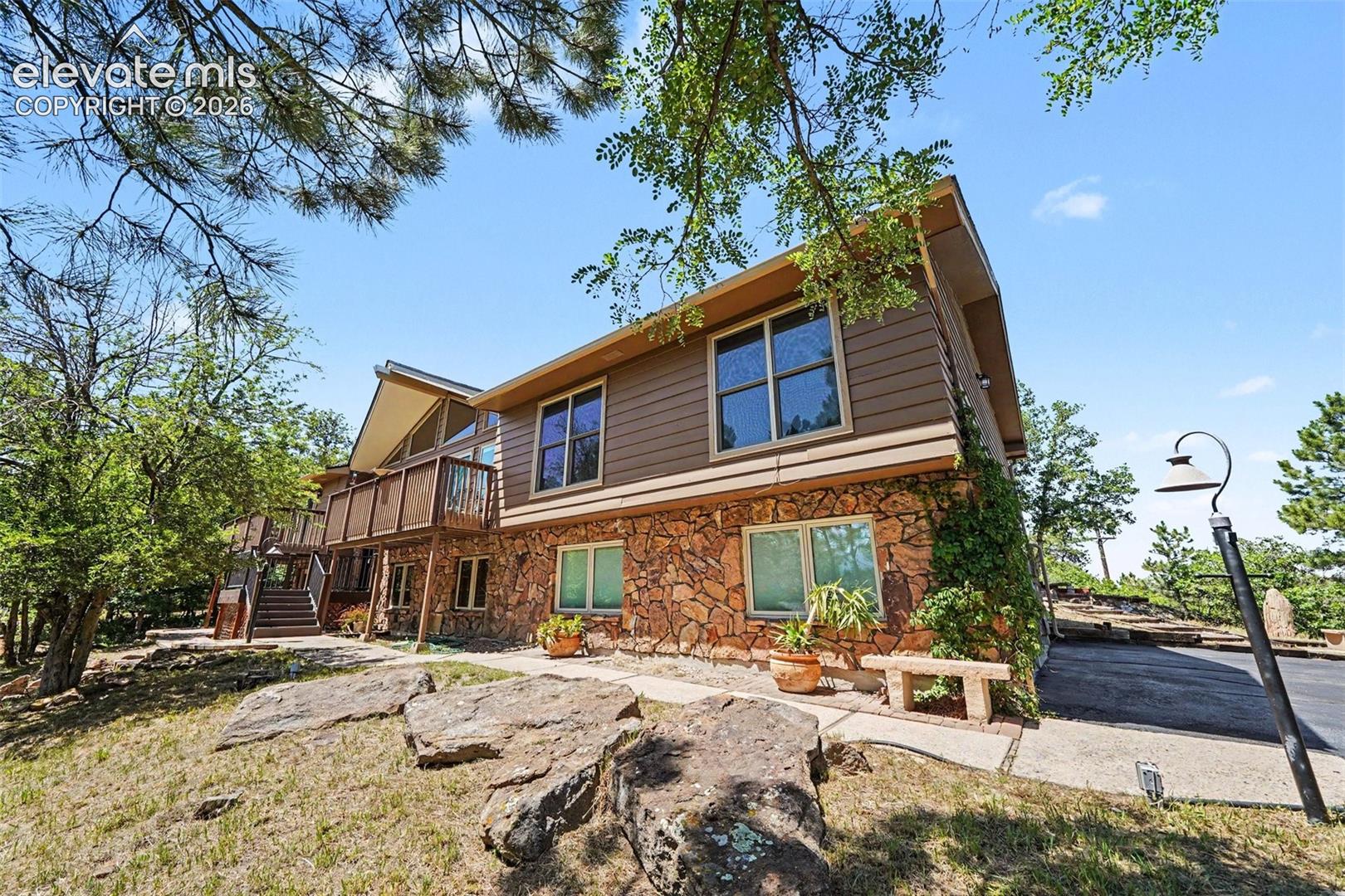 90 Buckeye Drive