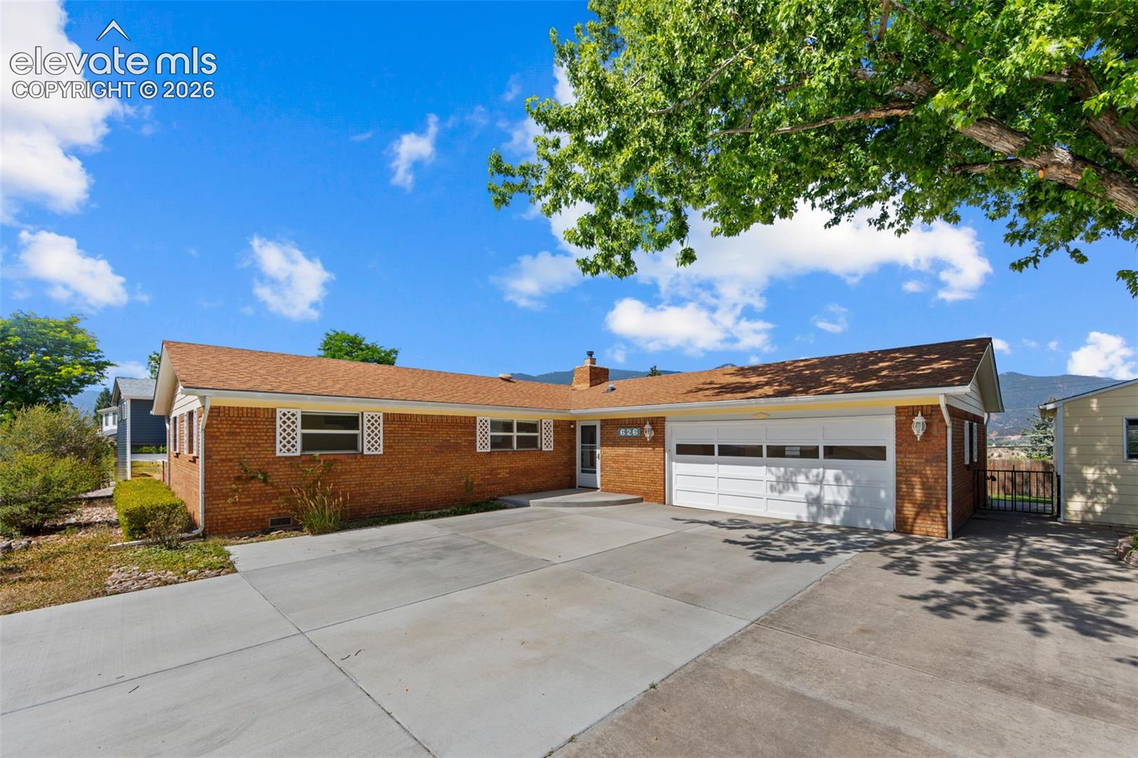 626 Pioneer Lane