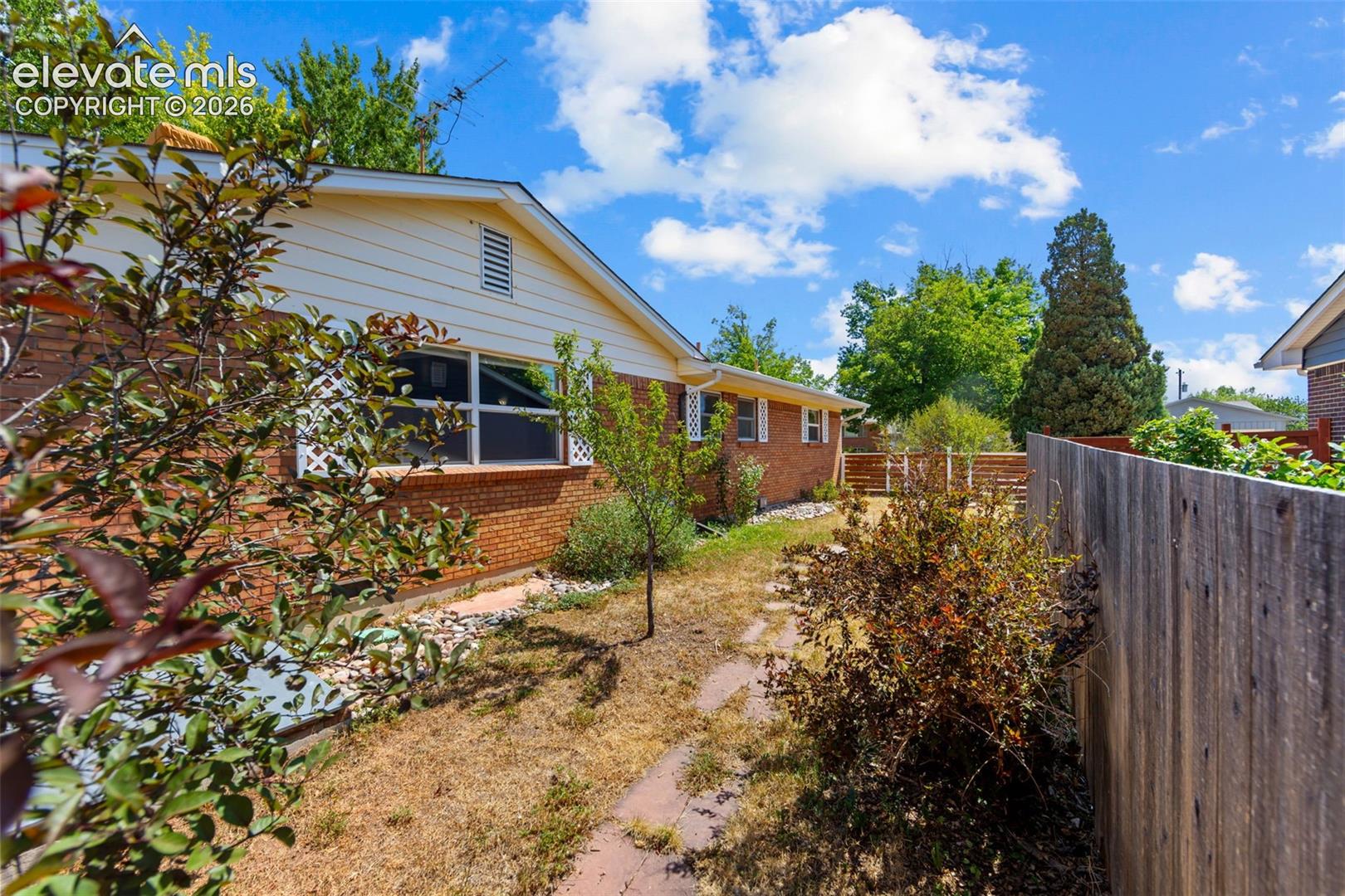 626 Pioneer Lane