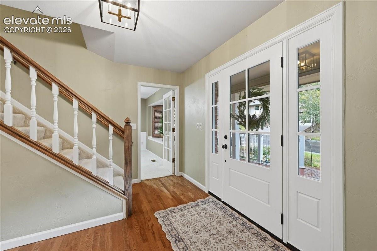 6914 Oak Valley Drive