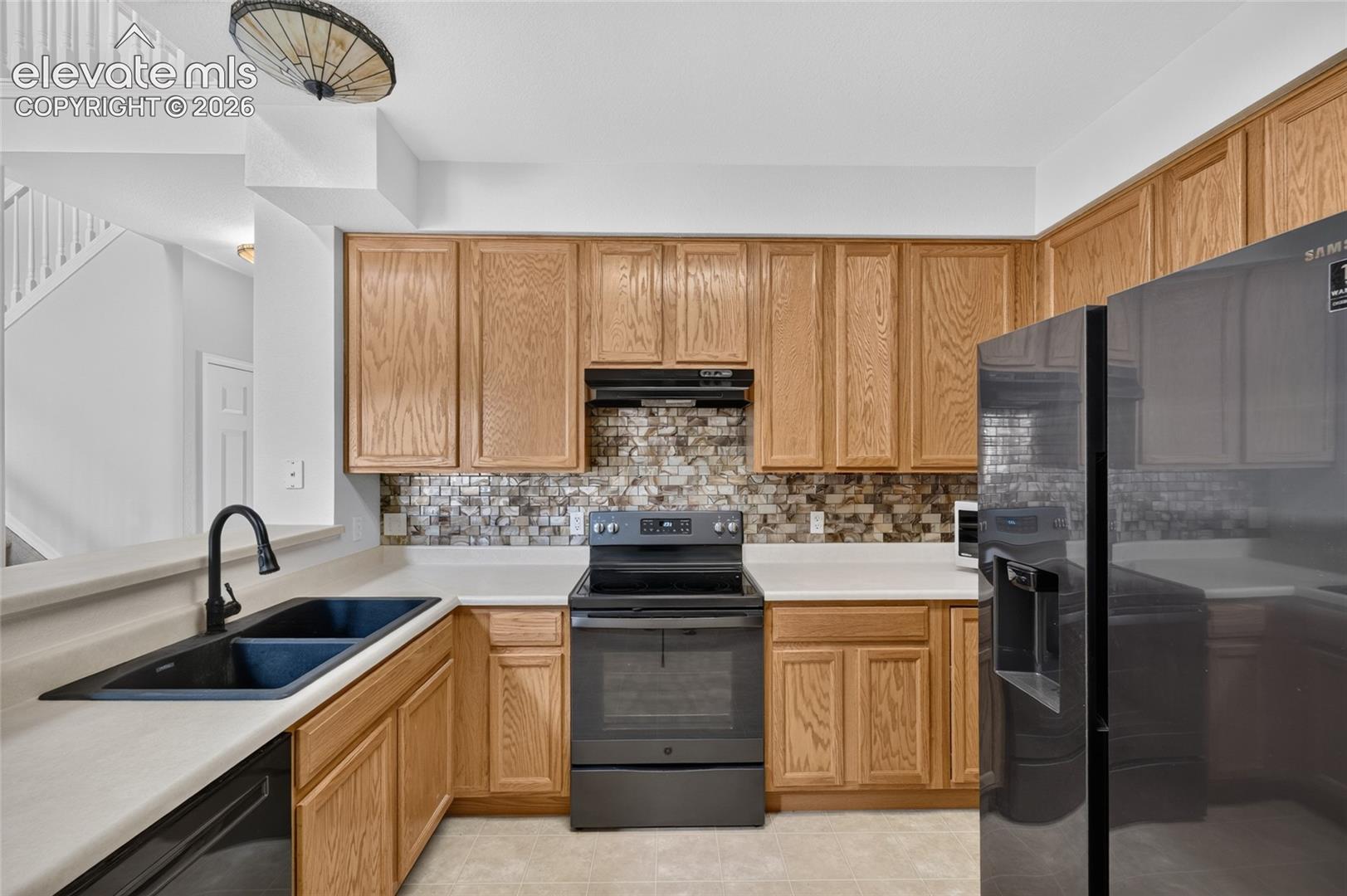 1223 Villa Grove