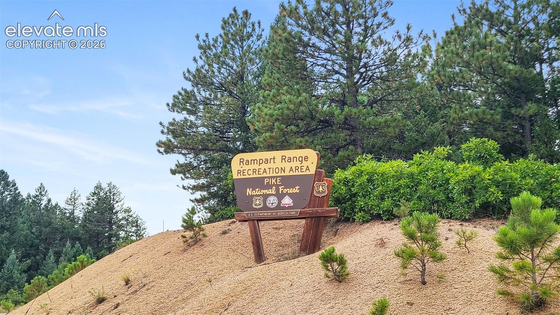 898 S County Highway 67