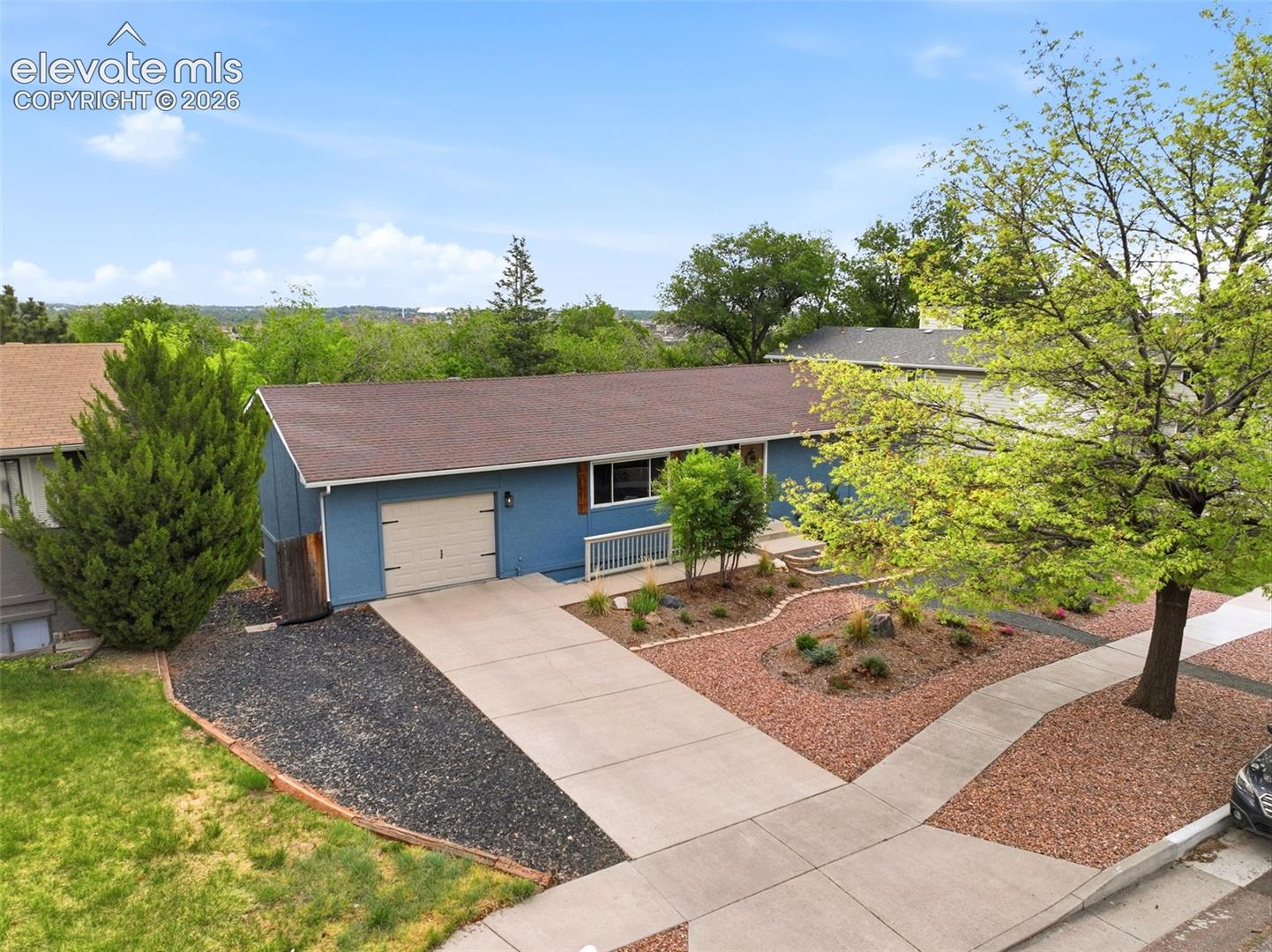 743 Manitou Boulevard