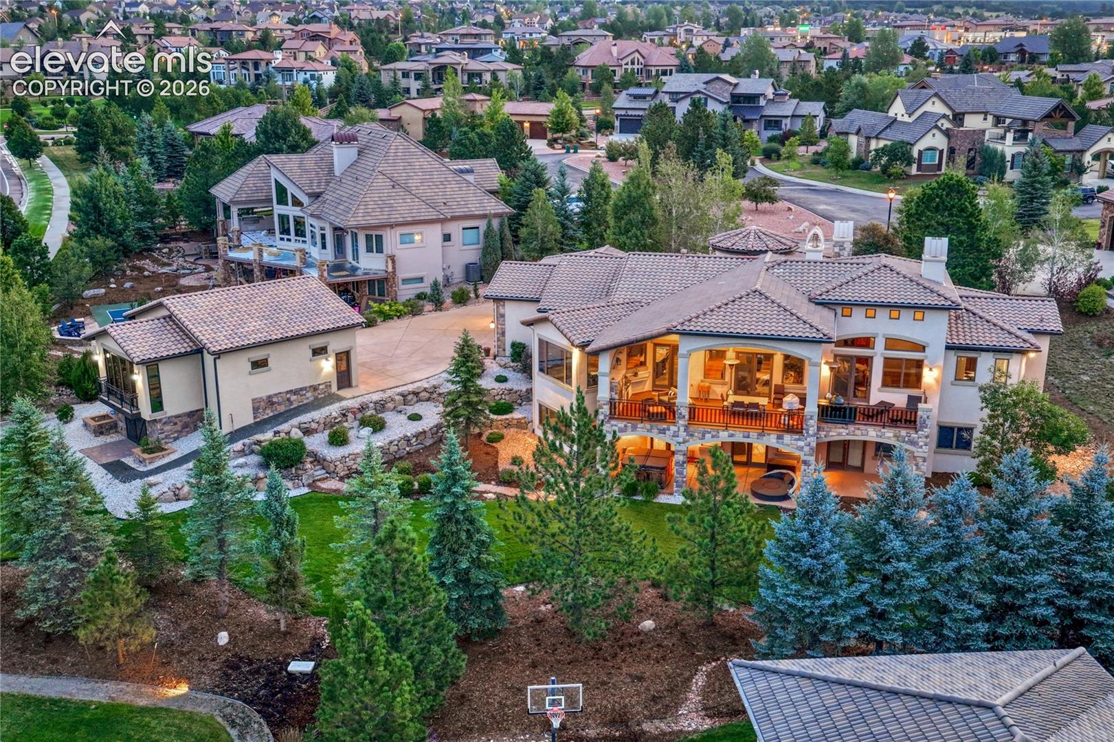 2217 Rainbows End Point