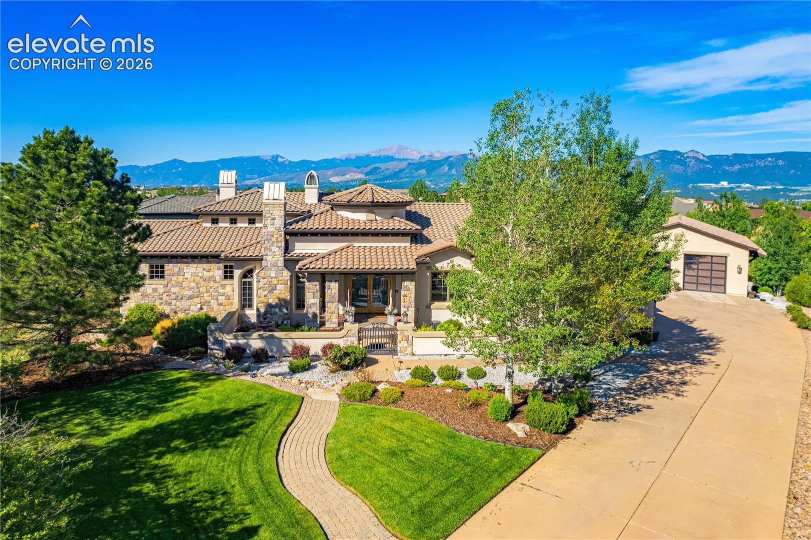 2217 Rainbows End Point