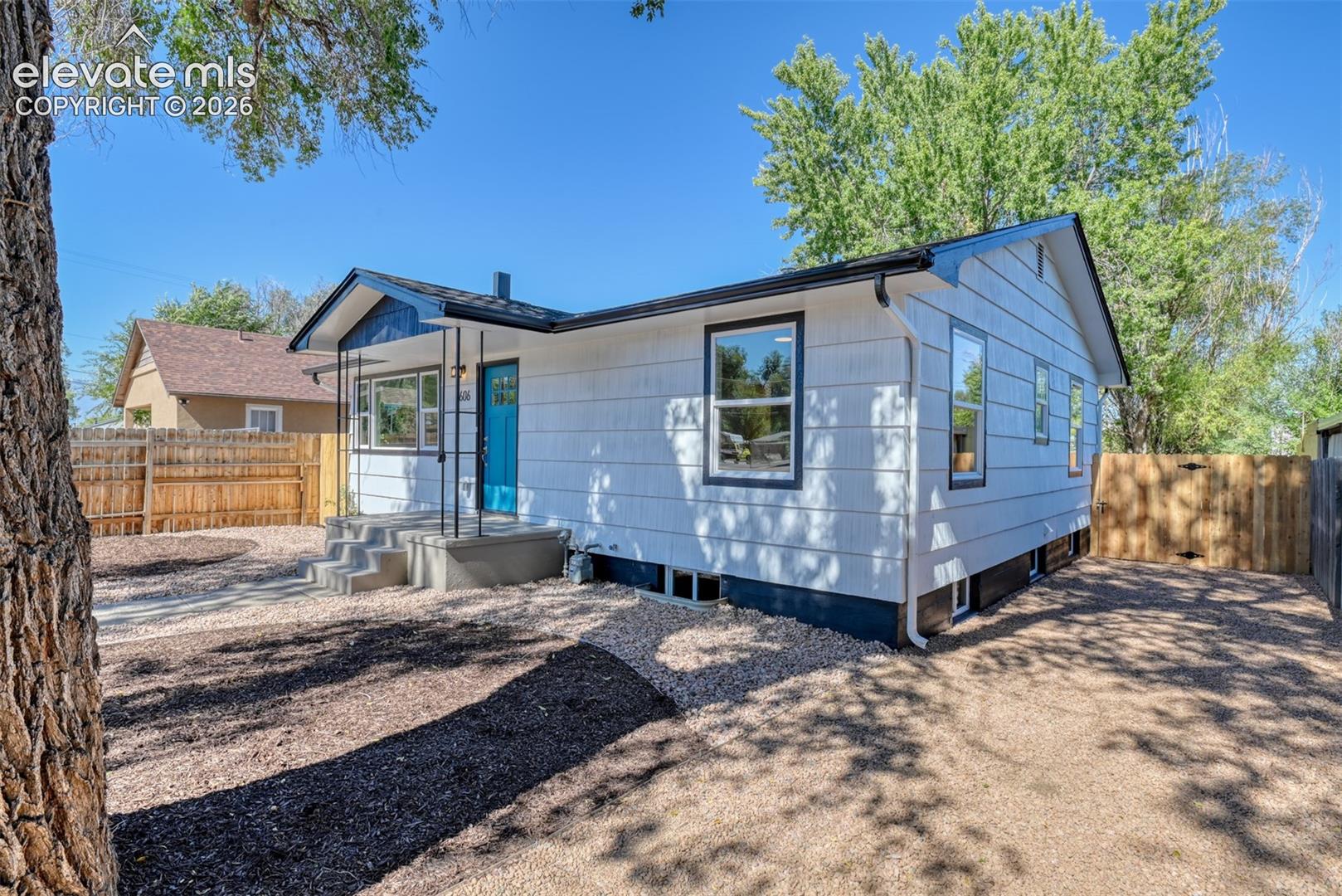 2606 E Boulder Street