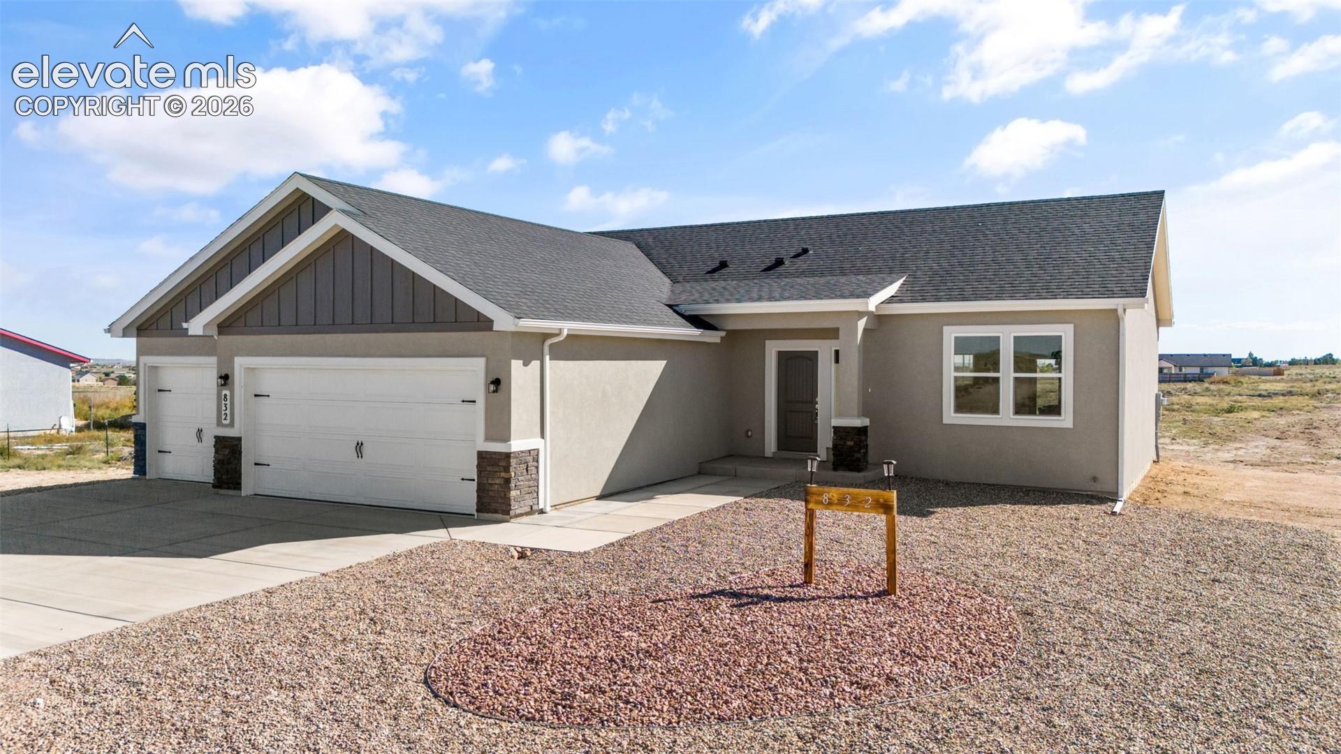 832 E Loma Drive