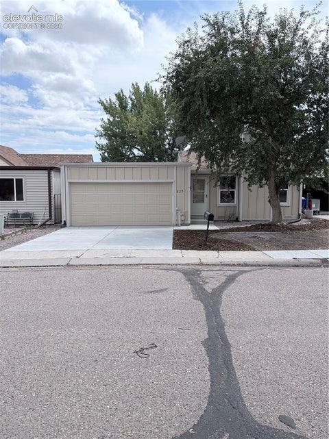 Photo of 825 San Antonio Place, Colorado Springs, CO 80906 (MLS # 6772332)