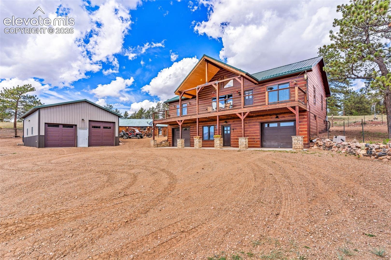 411 Larkspur Lane