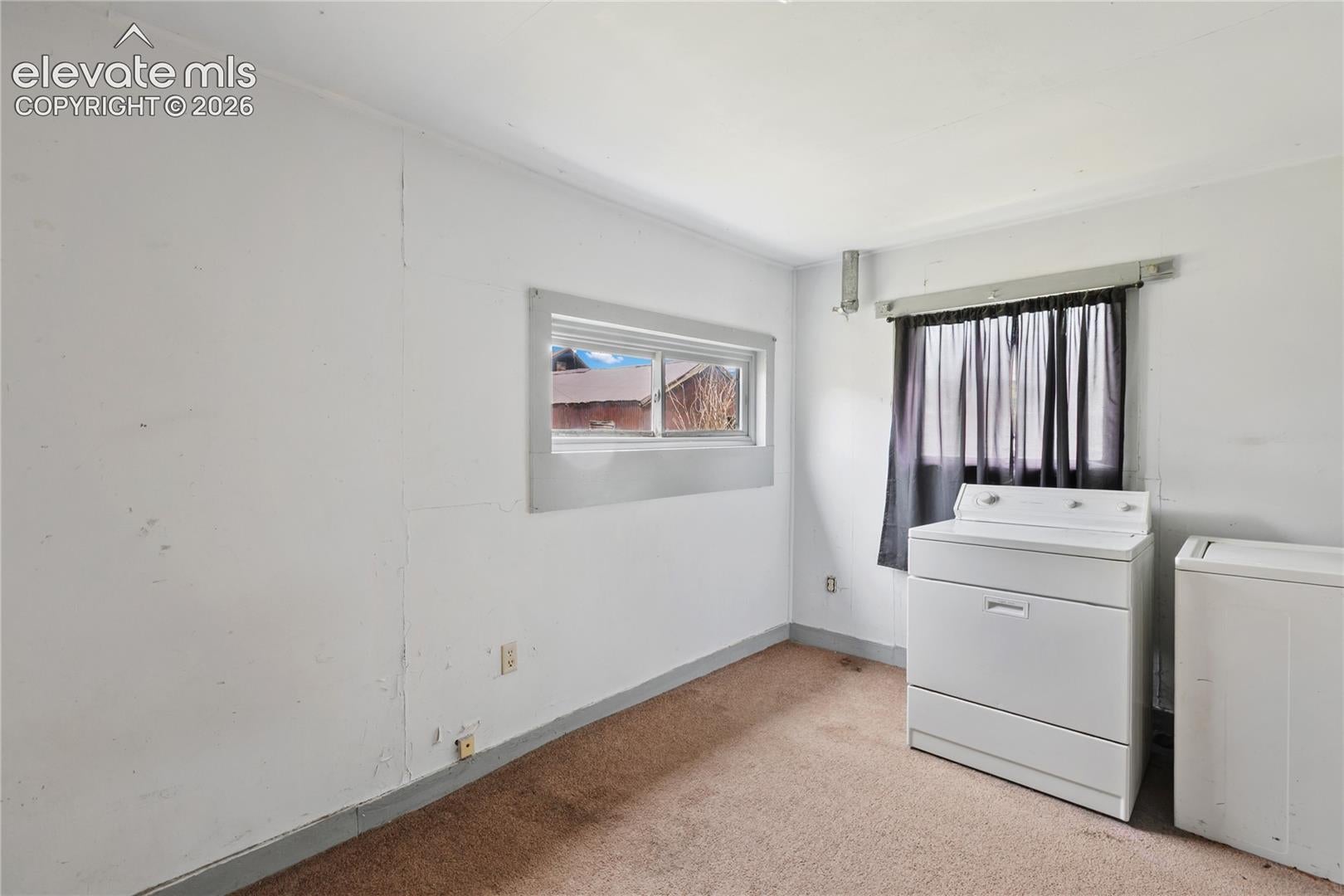 225 W Eaton Avenue