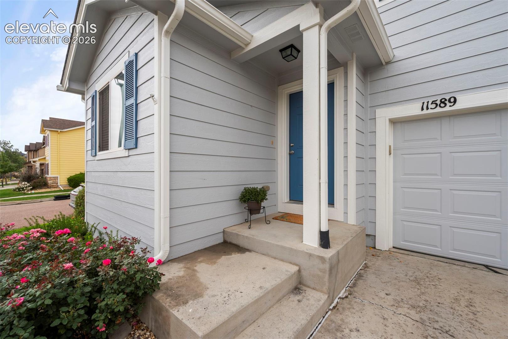 11589 Hibiscus Lane