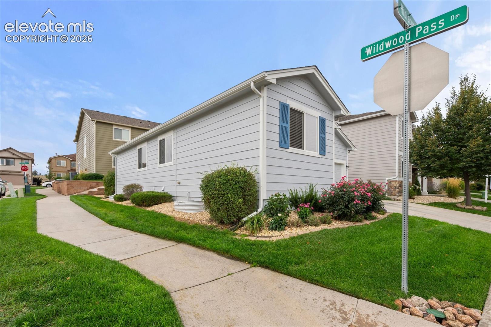11589 Hibiscus Lane