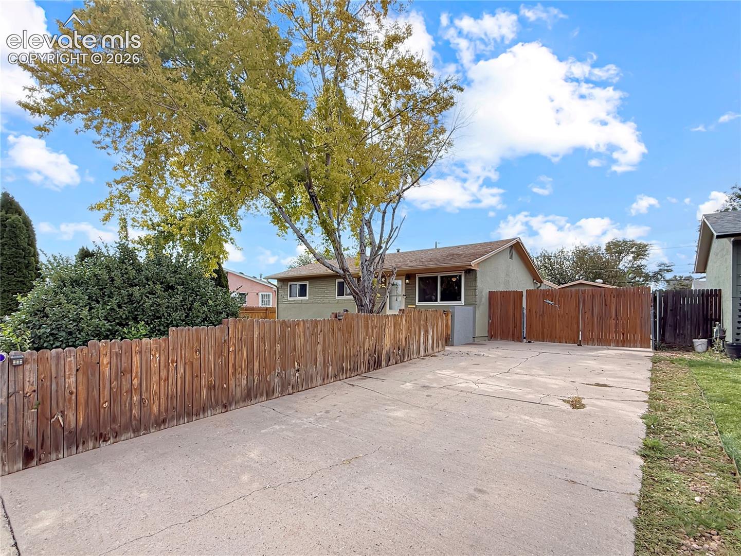 3206 Canterbury Lane