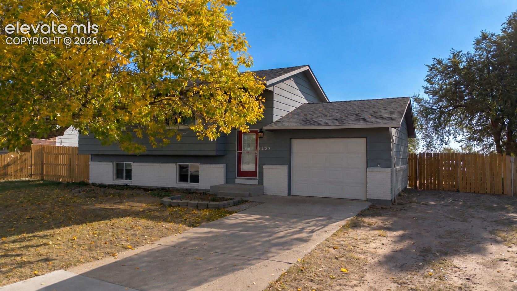 1287 Cree Drive