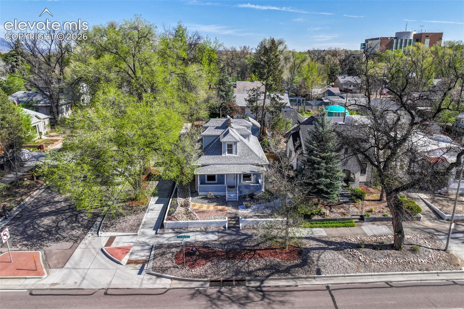 1302 E Platte Avenue