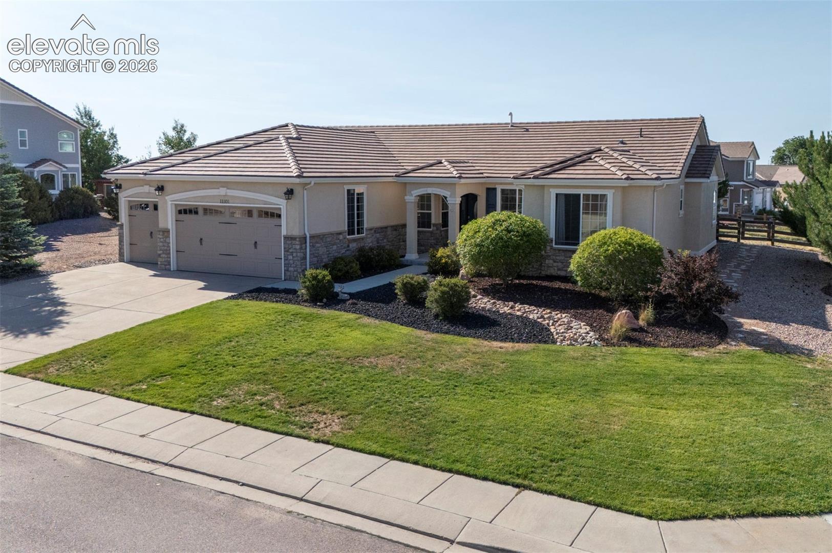 11101 Birch Hollow Way