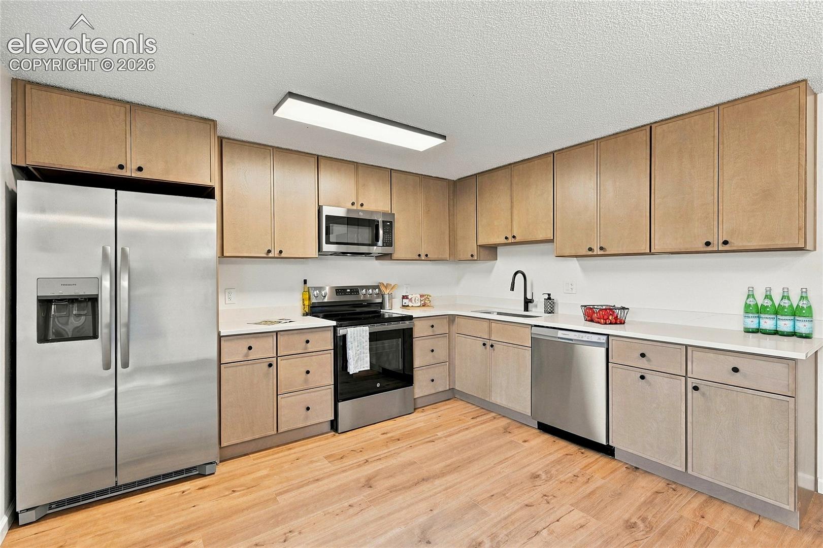 392 W Rockrimmon Boulevard D