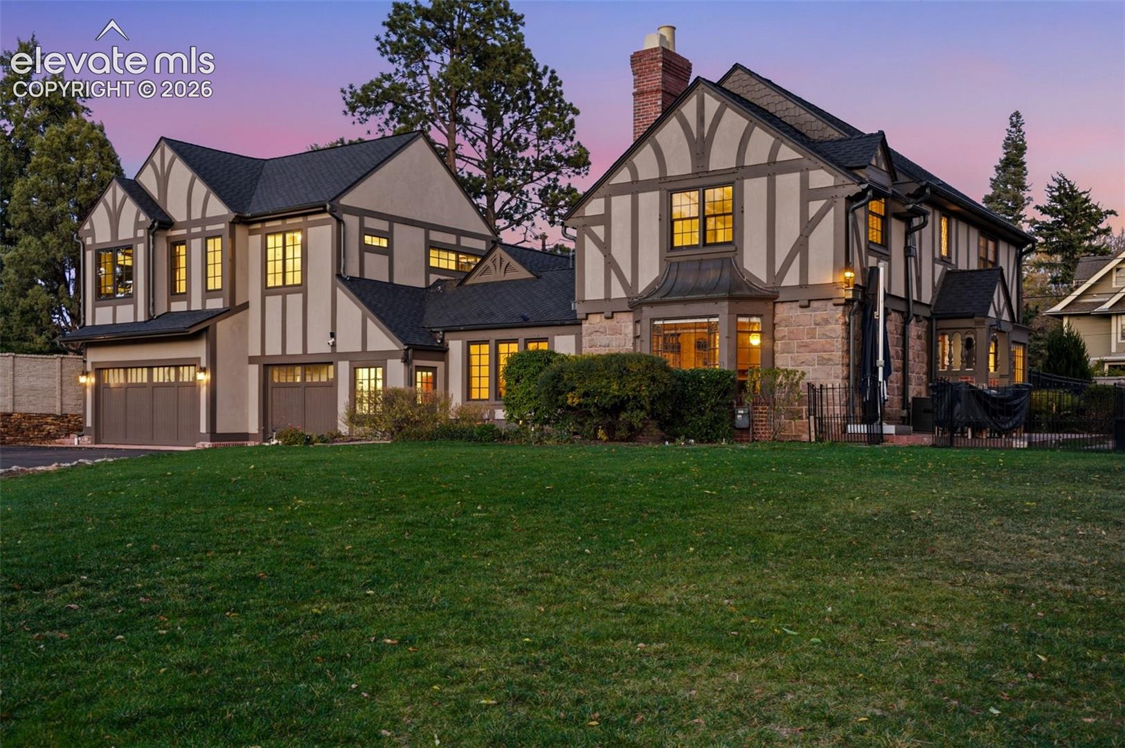 1805 Alamo Avenue