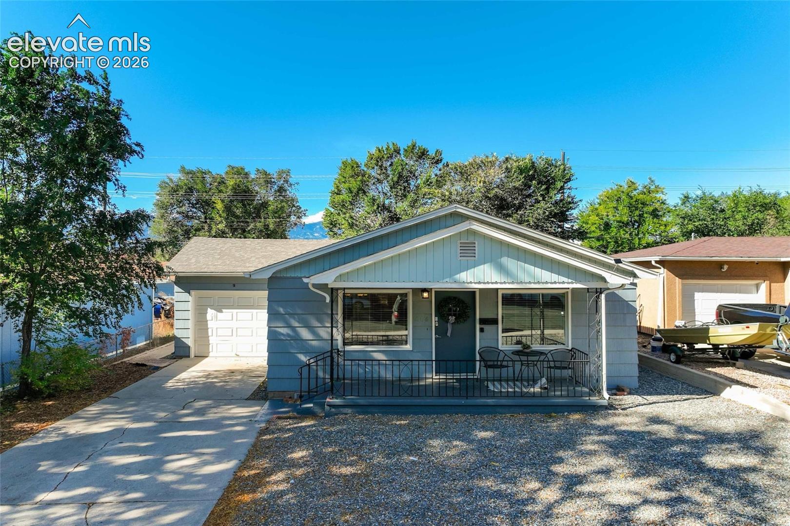 616 Bonfoy Avenue