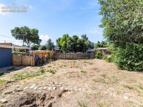 Tiny photo for 1611 Locust Street, Canon City, CO 81212 (MLS # 8013722)