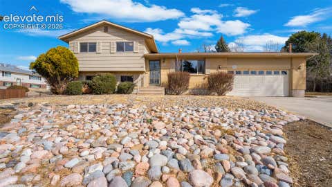 Photo of 3325 Raindrop Drive, Colorado Springs, CO 80917 (MLS # 6108599)