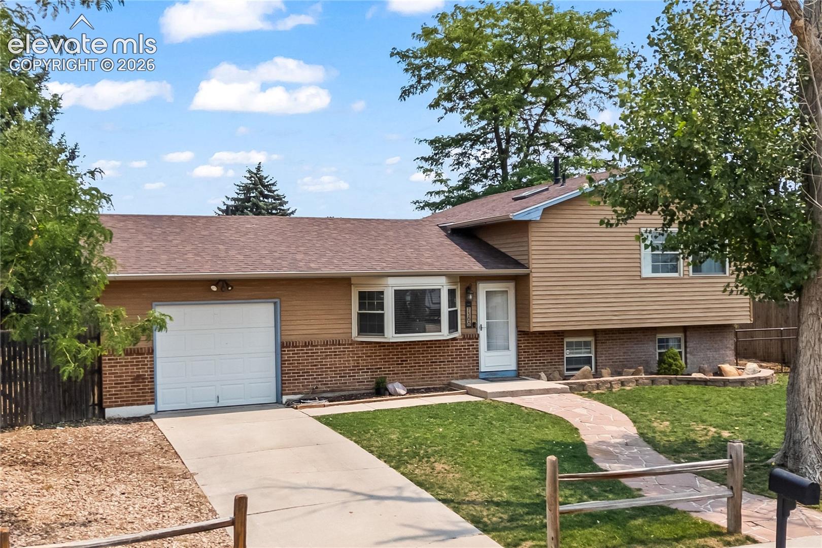 7368 Colonial Drive