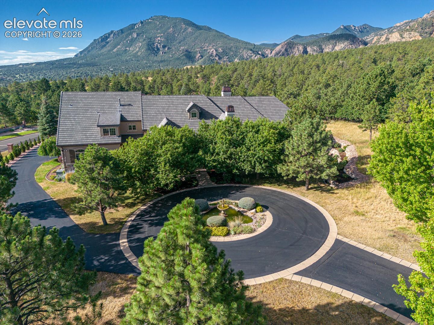 1915 Fox Mountain Point