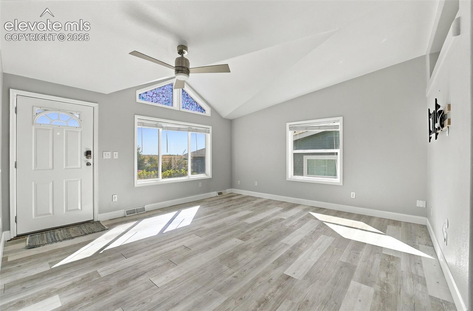 7695 Whiptail Point