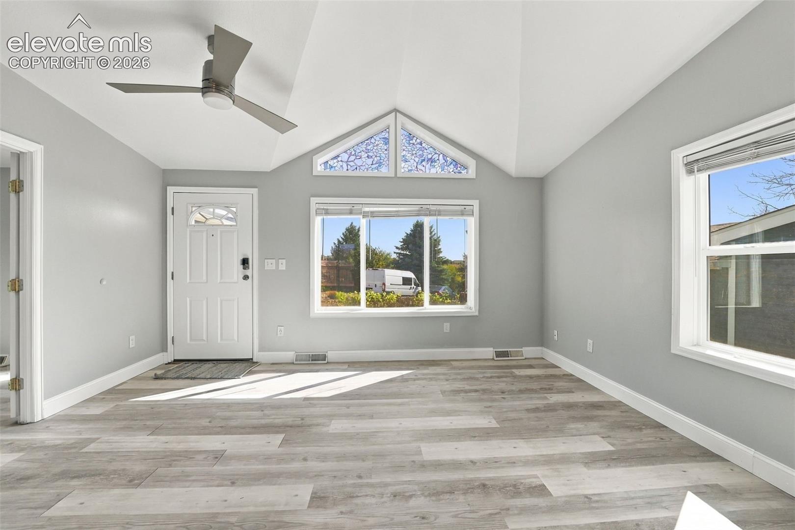 7695 Whiptail Point