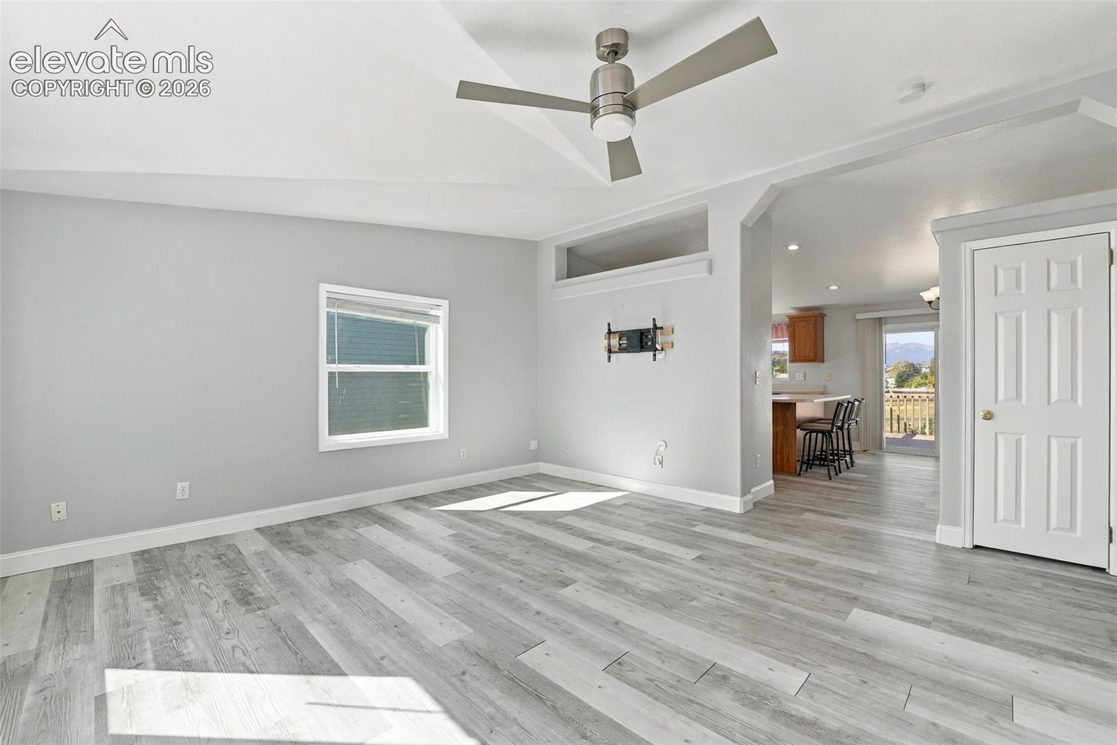 7695 Whiptail Point