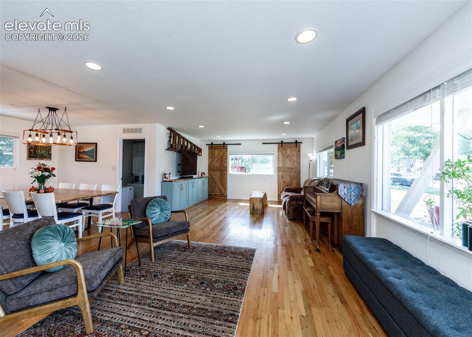1623 Holmes Drive