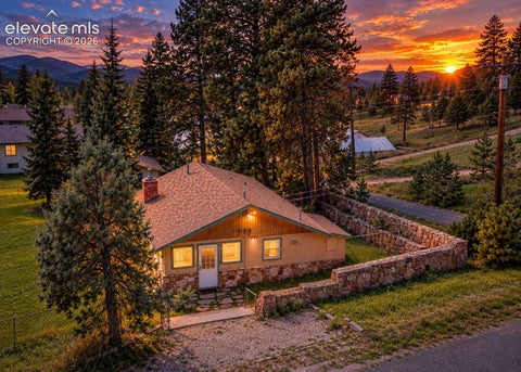 Photo of 505 E Gunnison Avenue, Woodland Park, CO 80863 (MLS # 4337808)