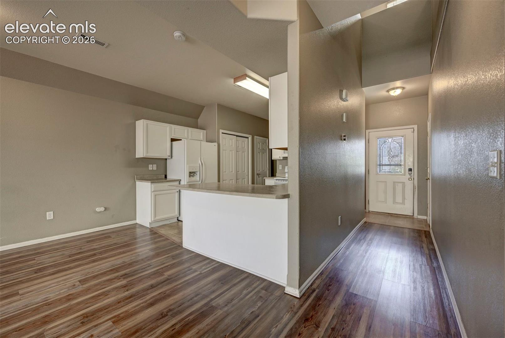863 Red Thistle View