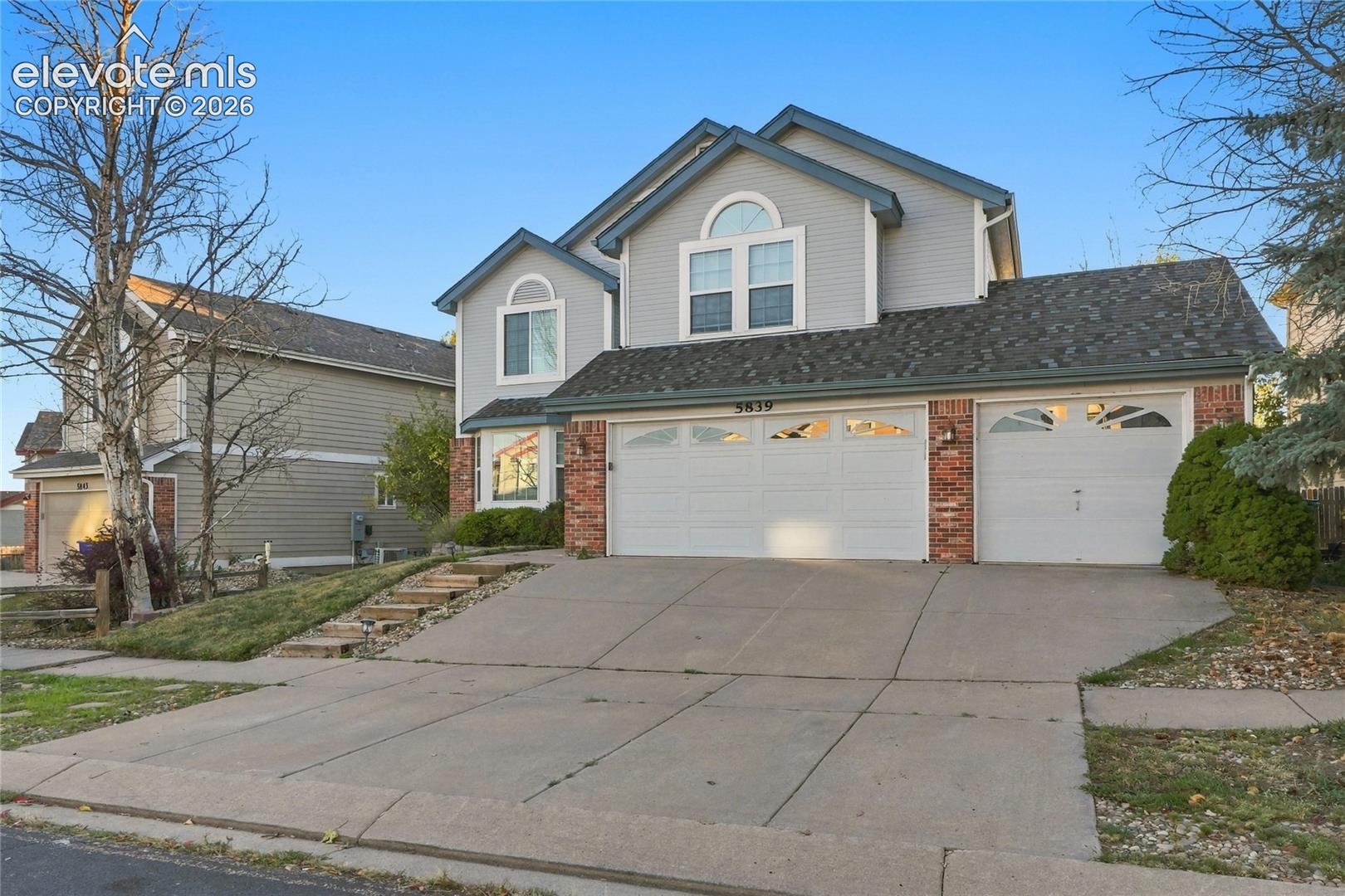 5839 Instone Circle