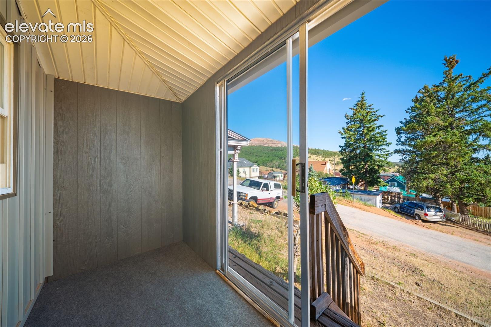 405 E Eaton Avenue