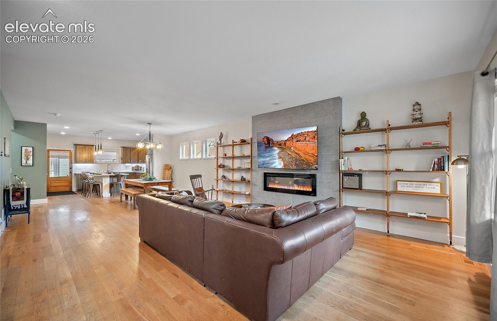 1007 E Boulder Street