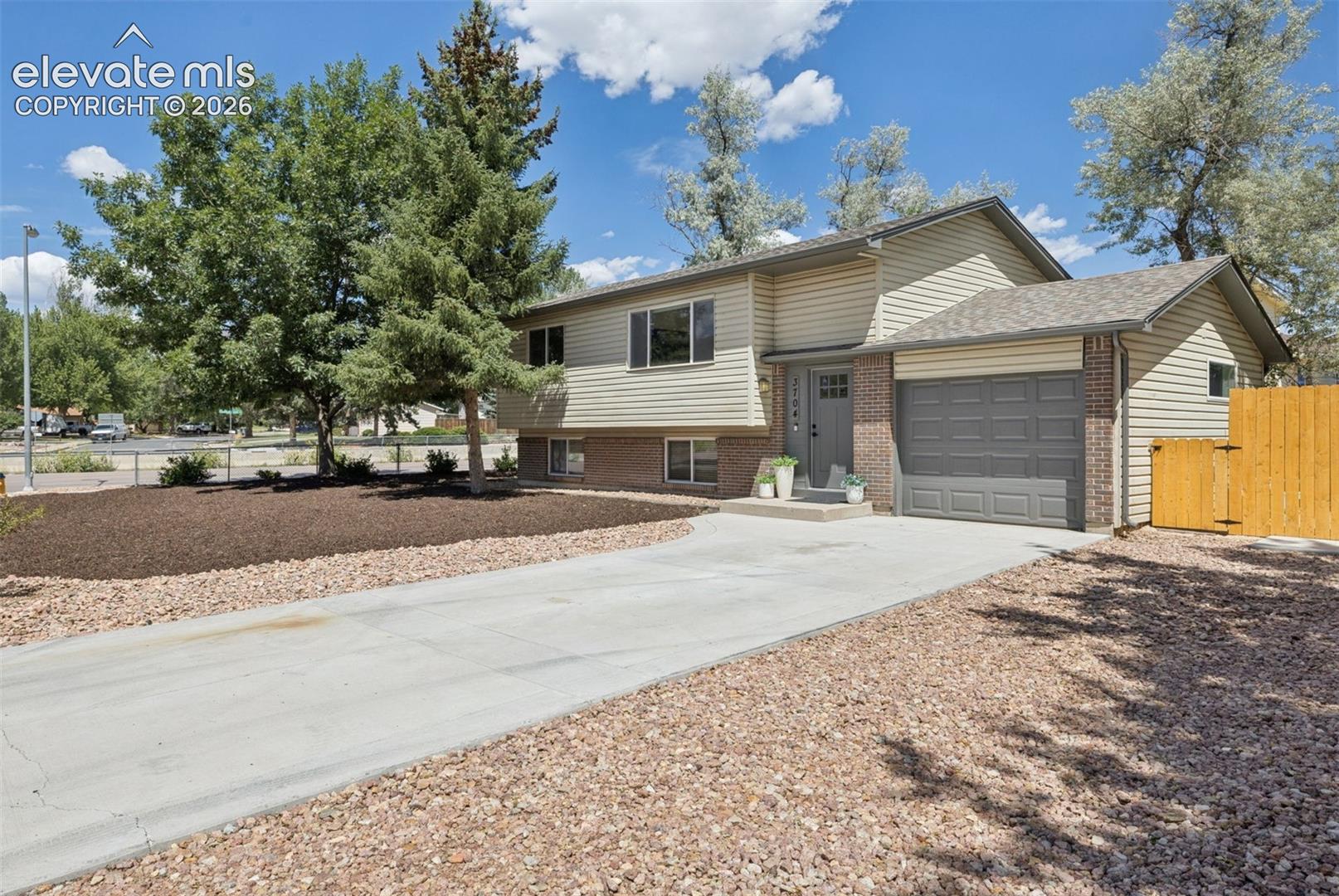 3704 Surrey Lane