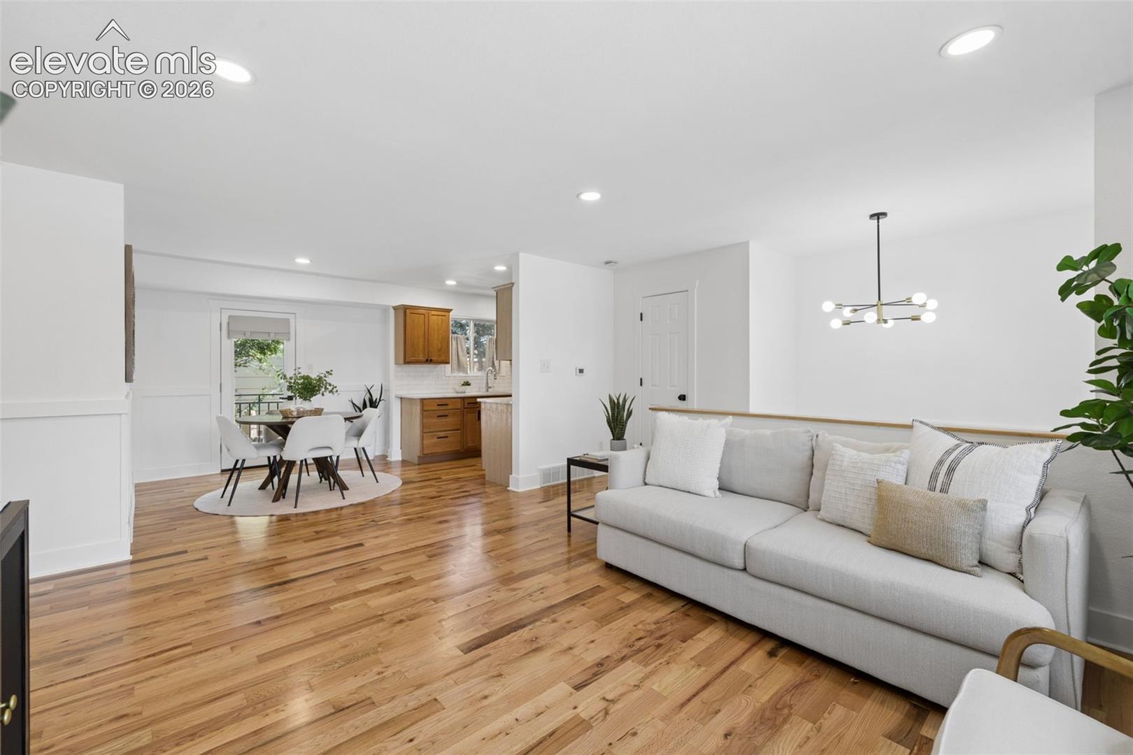 3704 Surrey Lane