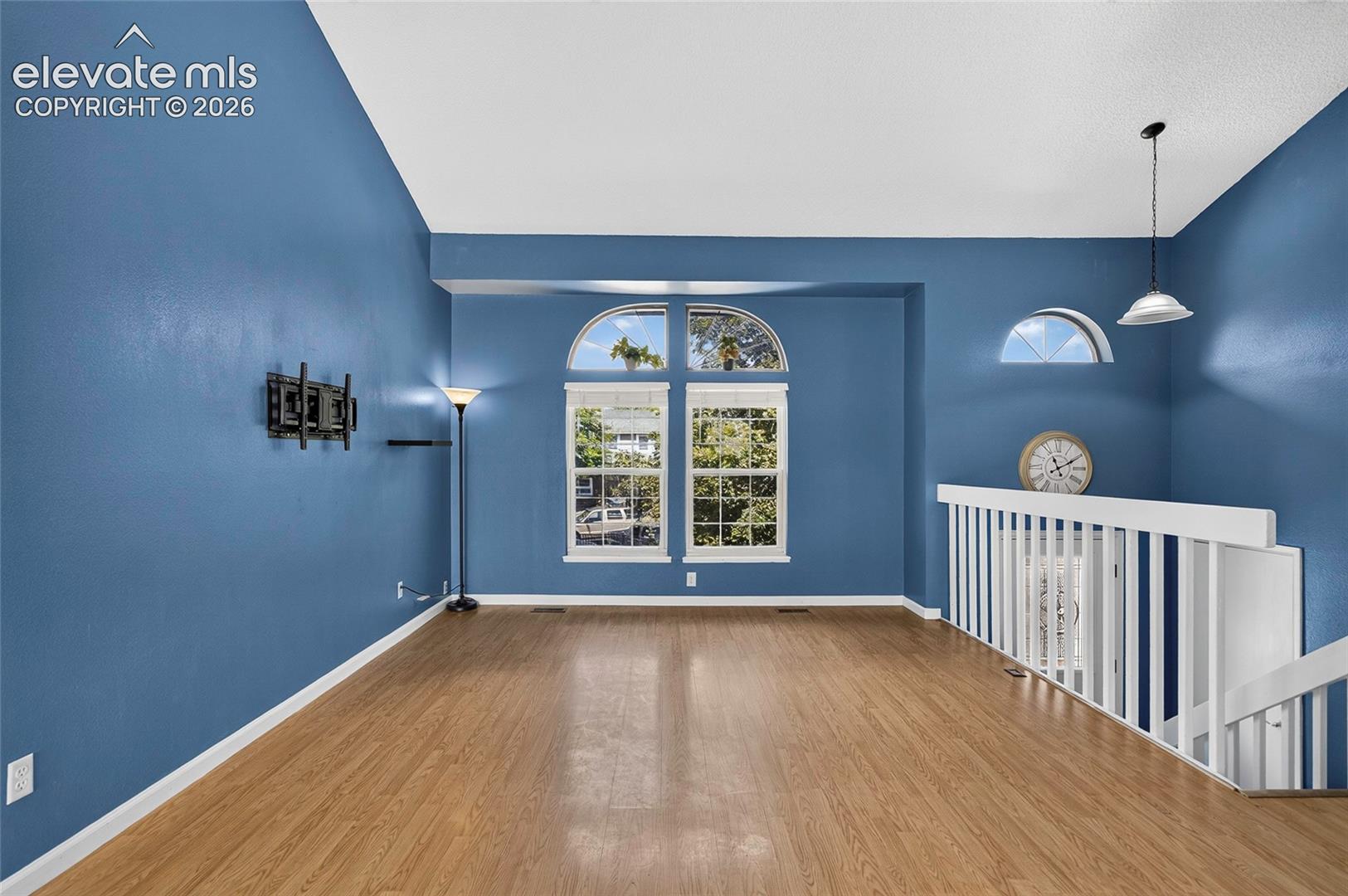 8555 Ilex Drive
